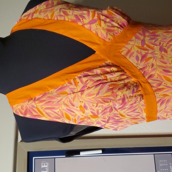 Silk Halter Dress; sz 8 - Picture 3 of 15